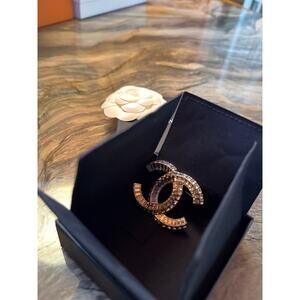 2025 Chanel Broach - Interlocking C